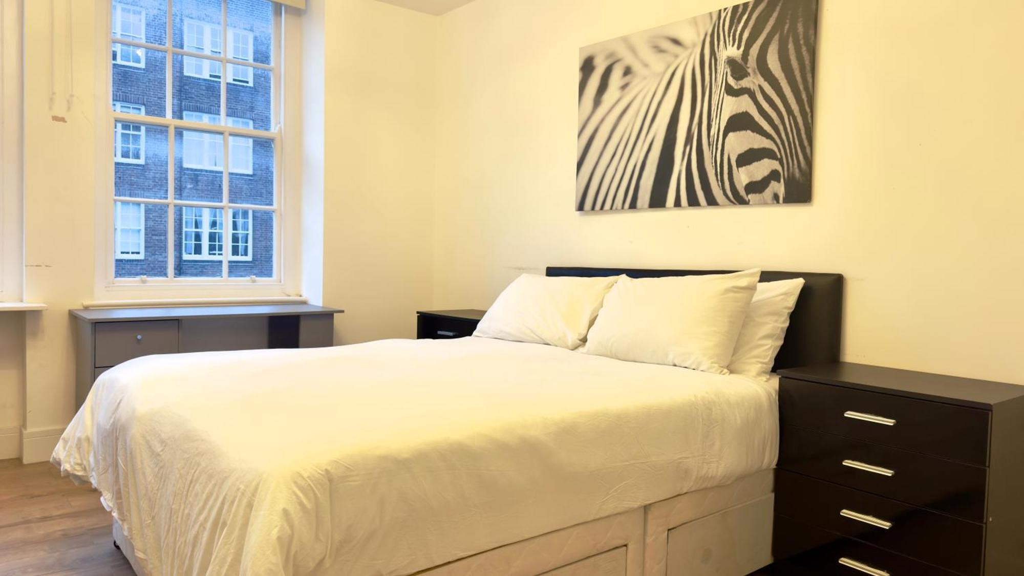 Appartamento Superb 4 Bedroom Hyde Park Londra