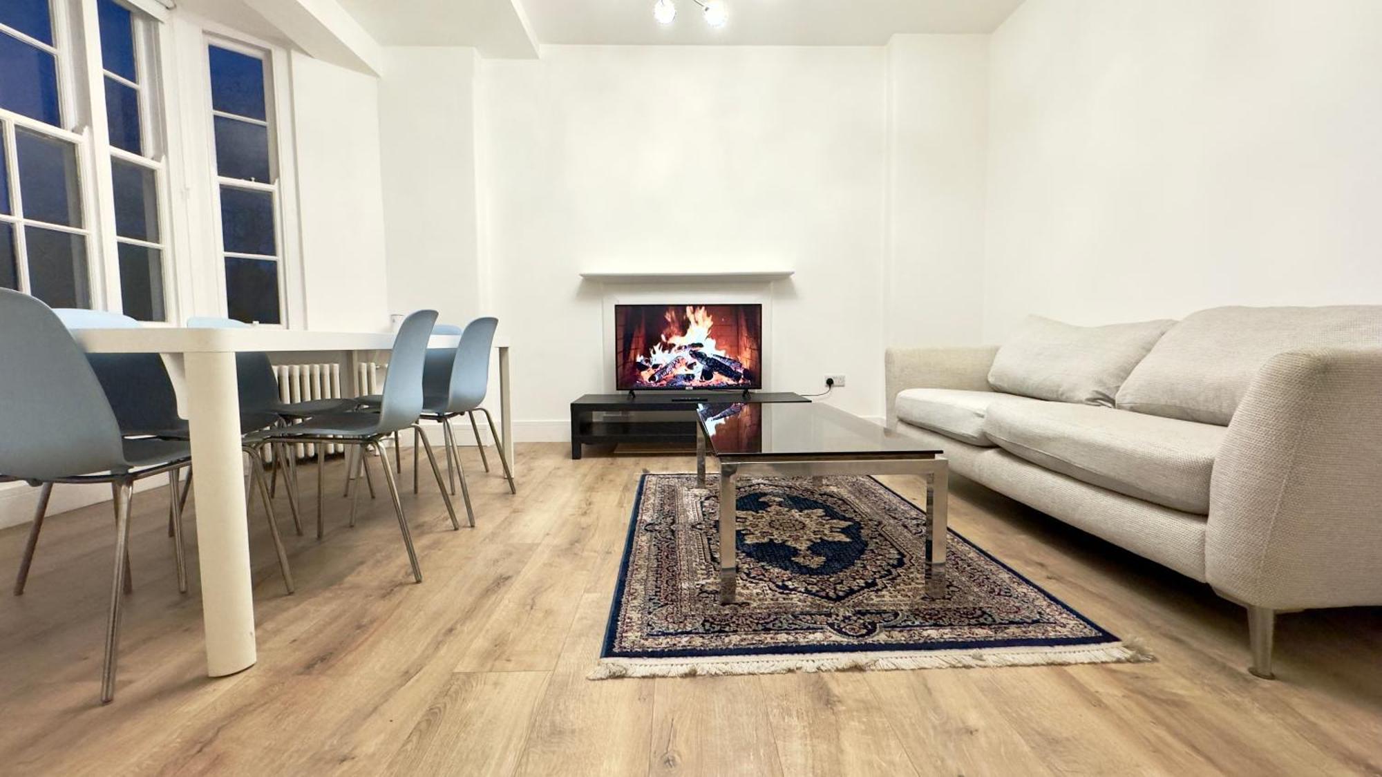Superb 4 Bedroom Hyde Park * London